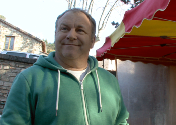 Qu'est ce qui attire toujours autant le brocanteur, l'antiquaire et autres marchands sur cette foire à la brocante de Barjac en Aout 2013 ?