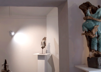 Raku et bois flotté, une conjonction réussie de la céramique et du bois pour des oeuvres uniques