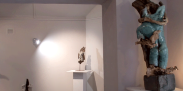 Raku et bois flotté, une conjonction réussie de la céramique et du bois pour des oeuvres uniques