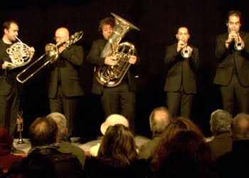 St Hippolyte du Fort reçoit le Spanish Brass, un quintette de cuivres espagnol qui a donné avant le concert une master classe aux élèves de la région.