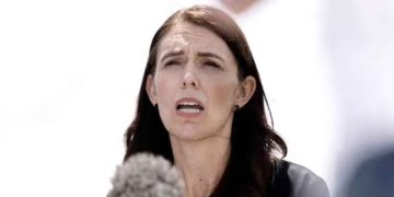 En photo le Premier ministre neo zelandais Jacinda Ardern