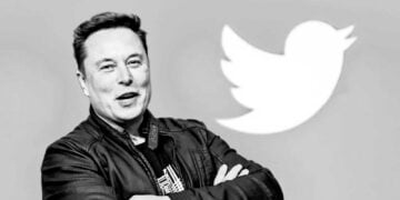 Elon Musk a pris le contrôle de Twitter et sort la haute direction de twitter (PDG et DAF) à grand coup de pieds dans le cul.